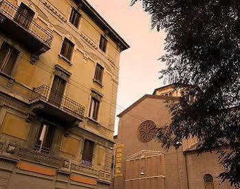 22 Marzo 2* Milano